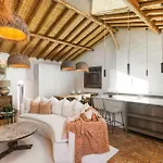 Skylight Holiday home *